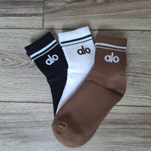 Alo Throwback socks 3 pairs brand new